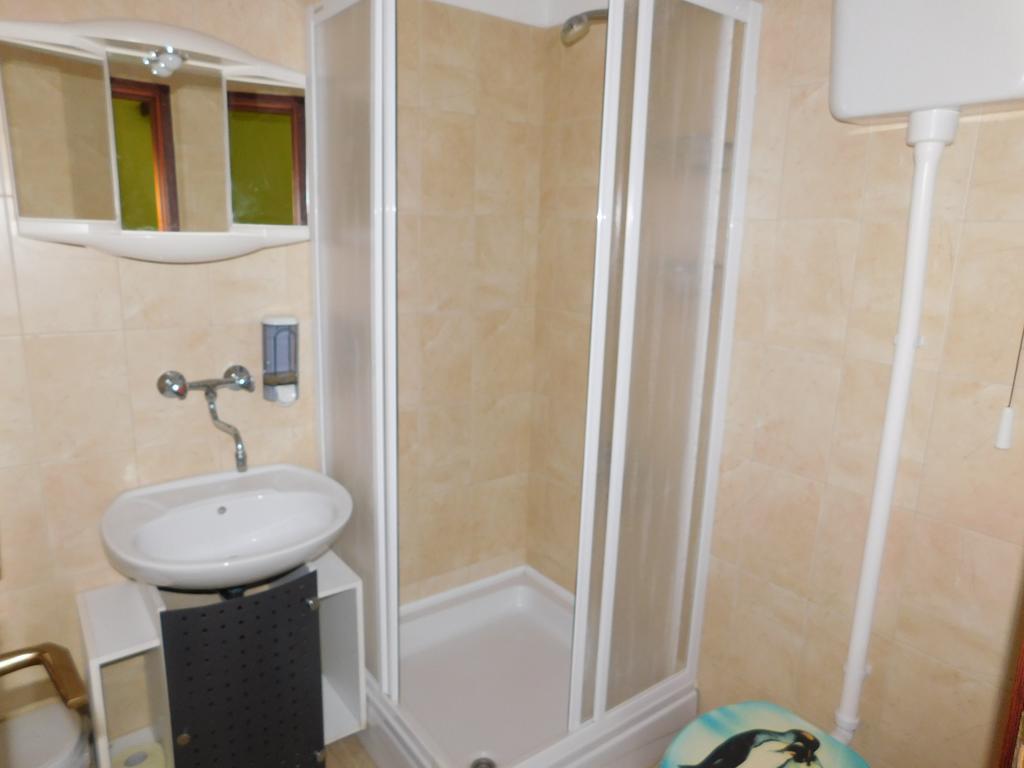 Apartments Leo Janjina Екстер'єр фото